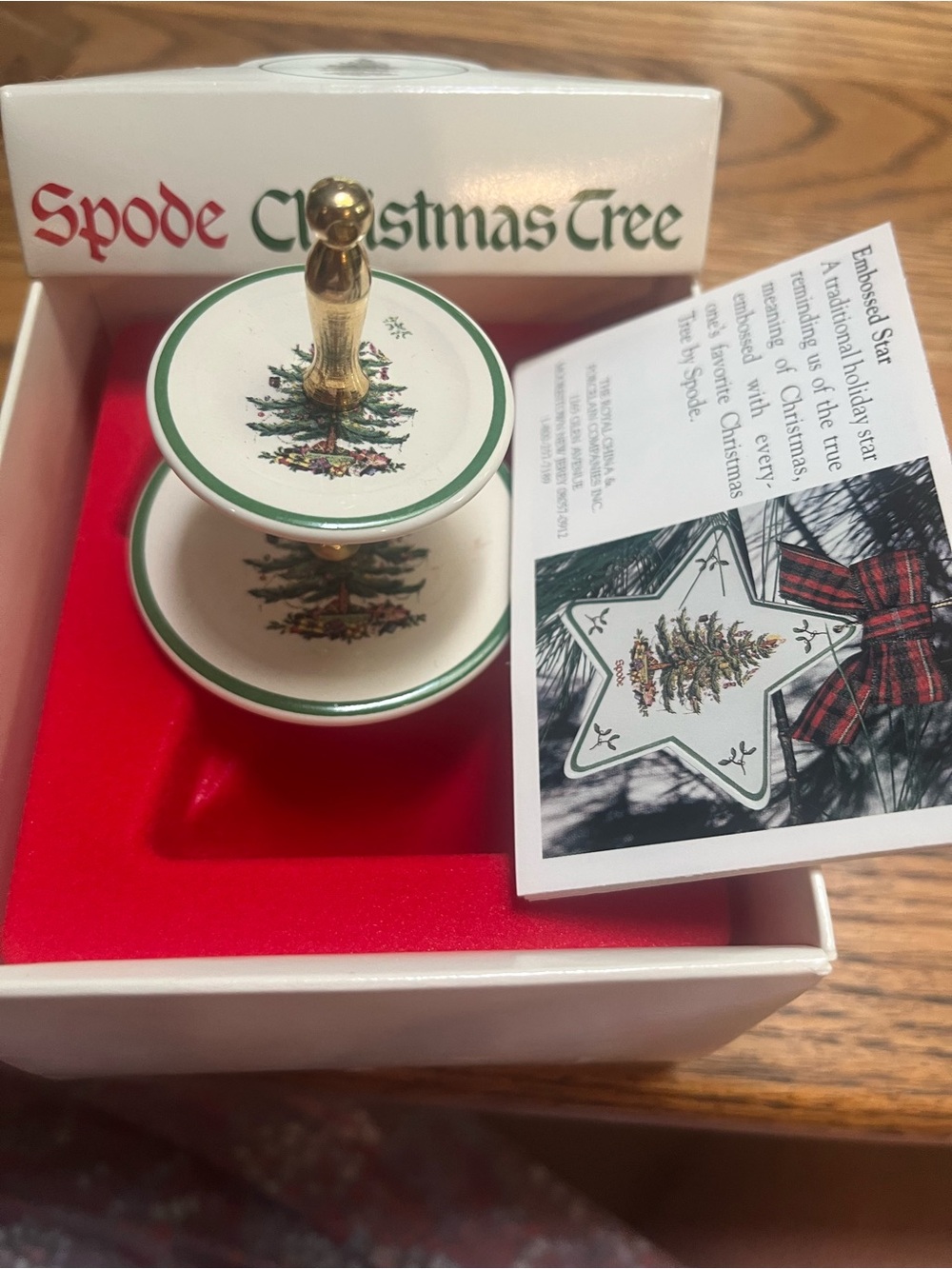 Spode White and Green Christmas Tree Two-Tier Porcelain Server with Gold Handle